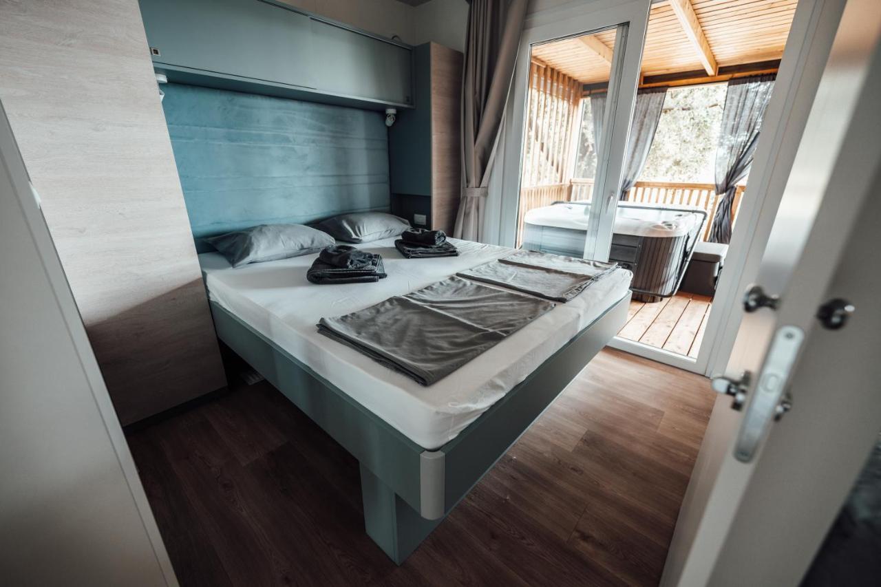 Sea House Shade, Pool & Jacuzzi - Privilege Point Camping & Villas Selce Exterior foto